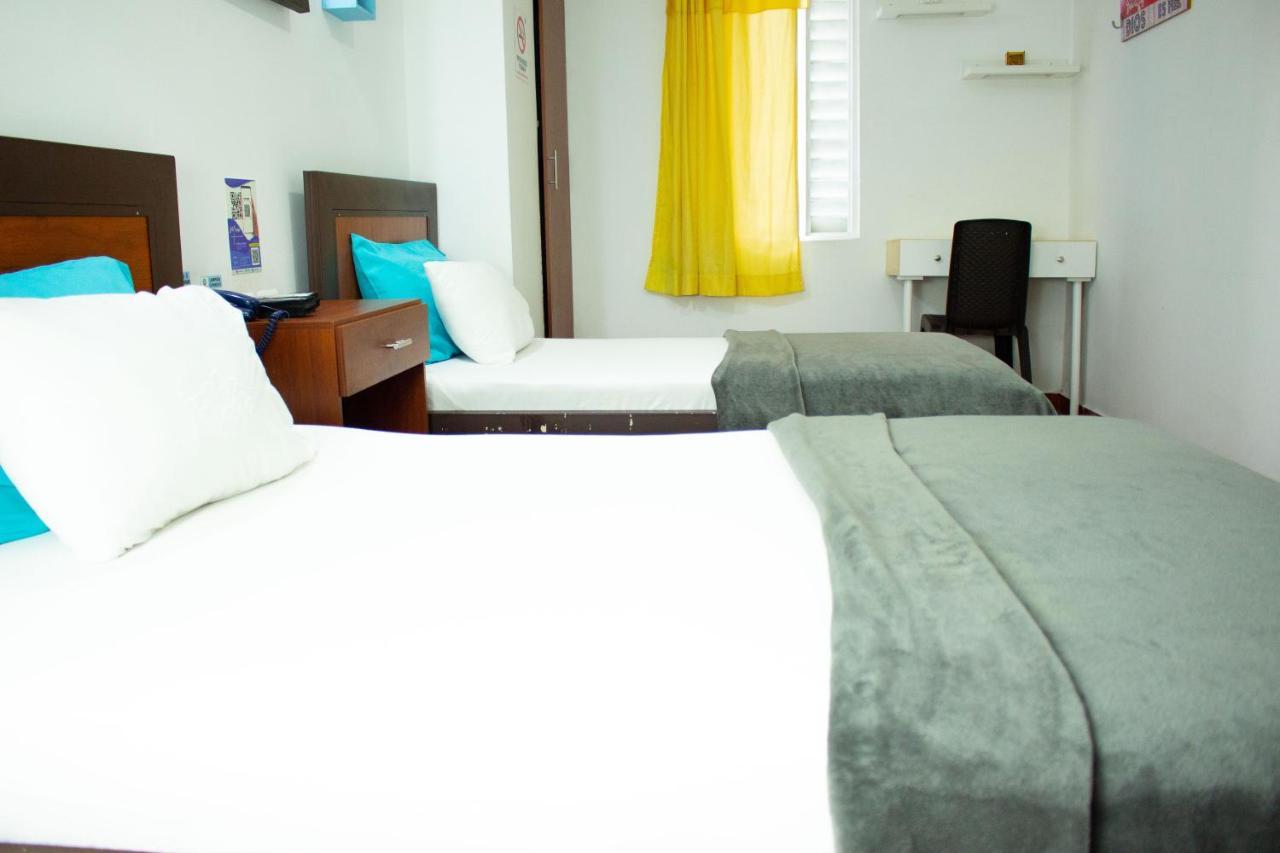 Hotel Brisas De Calima Exteriör bild